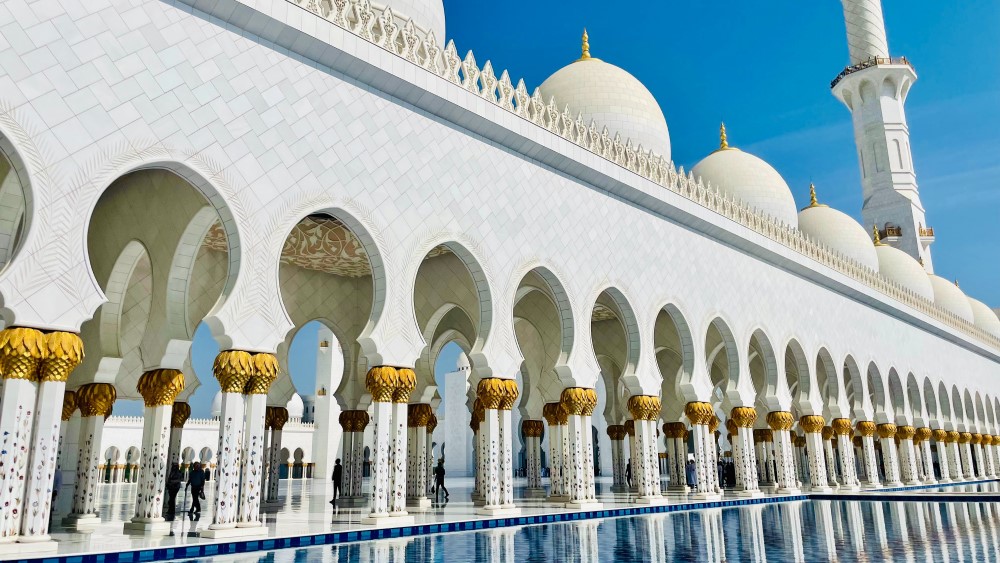 visiting the mosque sheikh zayed mosque explore dubai 360